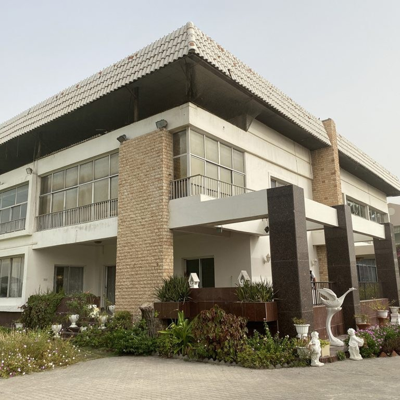 MOOD INDIGO RESTAURANT