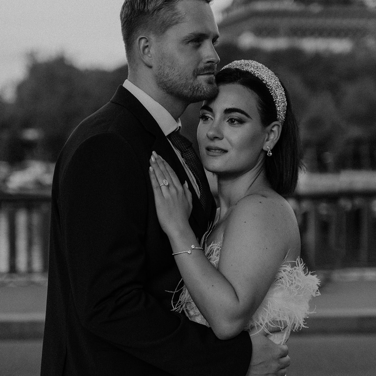 Engagement photo-shoot. Photographer in Paris Yulia Shkadina | Couples, engagement, pre-wedding, individual photo-shoots in Paris at the best locations