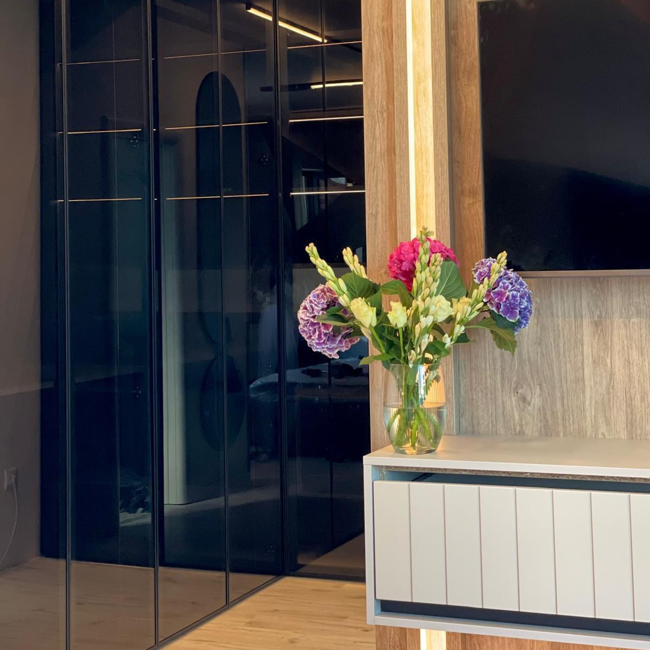 The 8 Residence – Proiect Apartament Modern. IONESCU ELENA