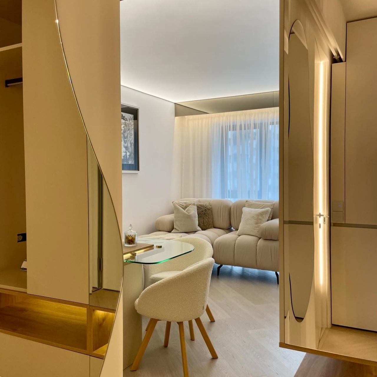 C.North – Apartament Modern | Elena Ionescu. IONESCU ELENA