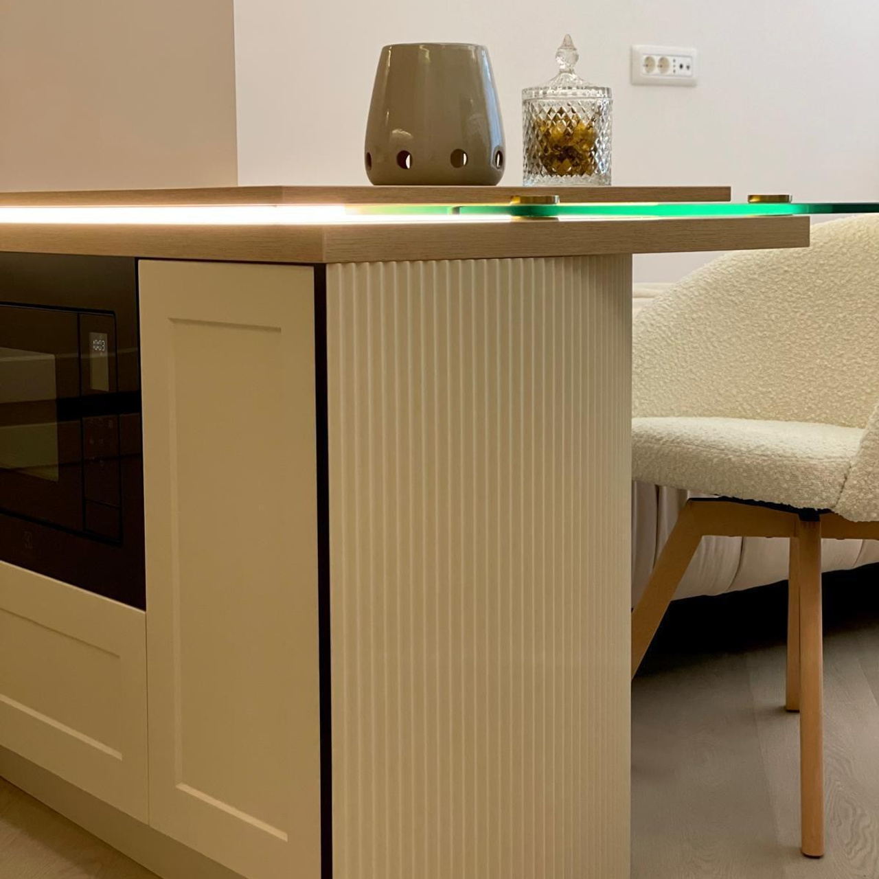 C.North – Apartament Modern | Elena Ionescu. IONESCU ELENA