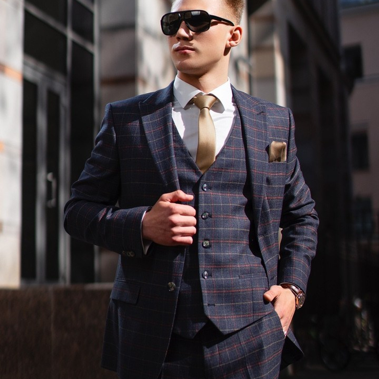 Men’s suits photography. Il fotografo Dmitrii Shmatov