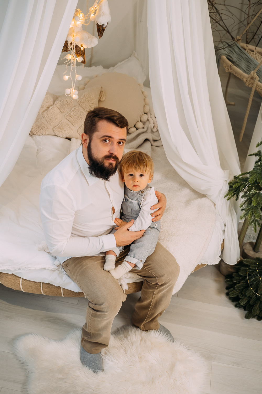 Где-то рядом с облаками. Новогодняя съемка Наташи, Тараса и их малыша. Сімейний і портретний фотограф у Києві Проценко Алла