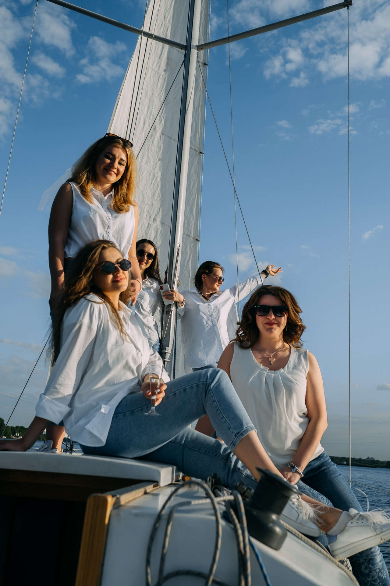 Девичник на яхте для Вишенки. Сімейний і портретний фотограф у Києві Проценко Алла