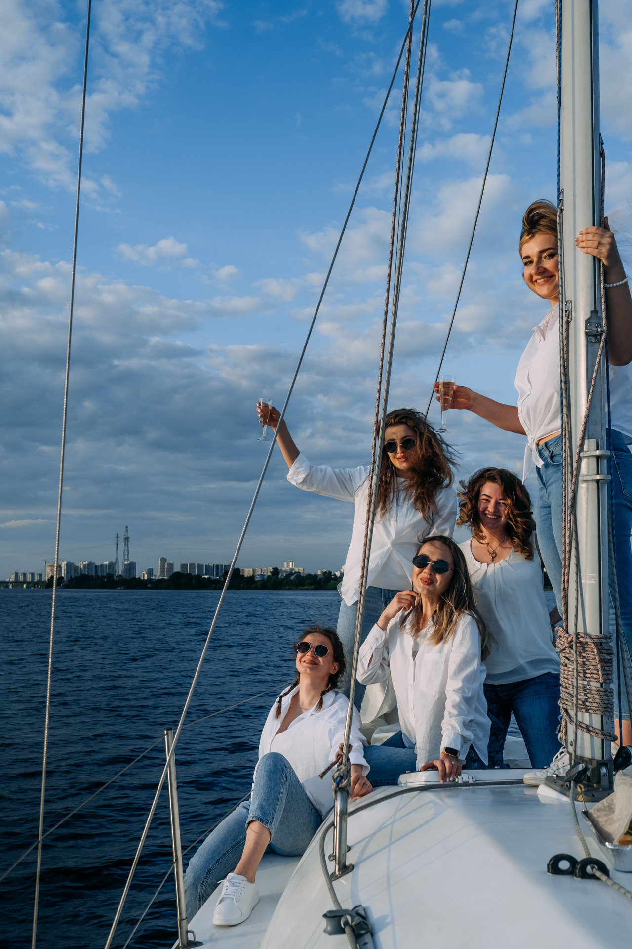 Девичник на яхте для Вишенки. Сімейний і портретний фотограф у Києві Проценко Алла