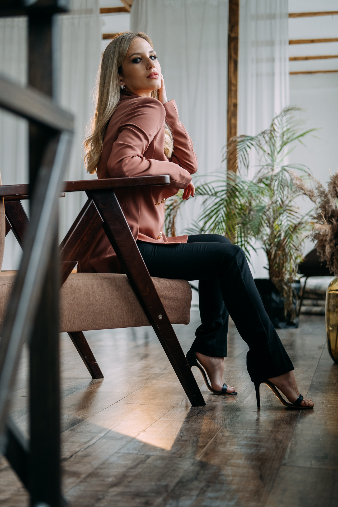 Цветочная фотосессия Иры. Сімейний і портретний фотограф у Києві Проценко Алла