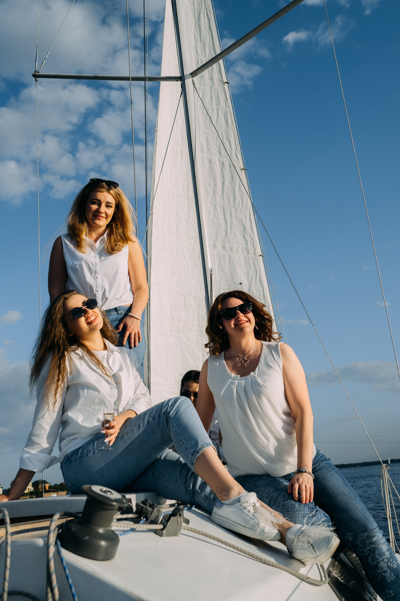 Девичник на яхте для Вишенки. Сімейний і портретний фотограф у Києві Проценко Алла