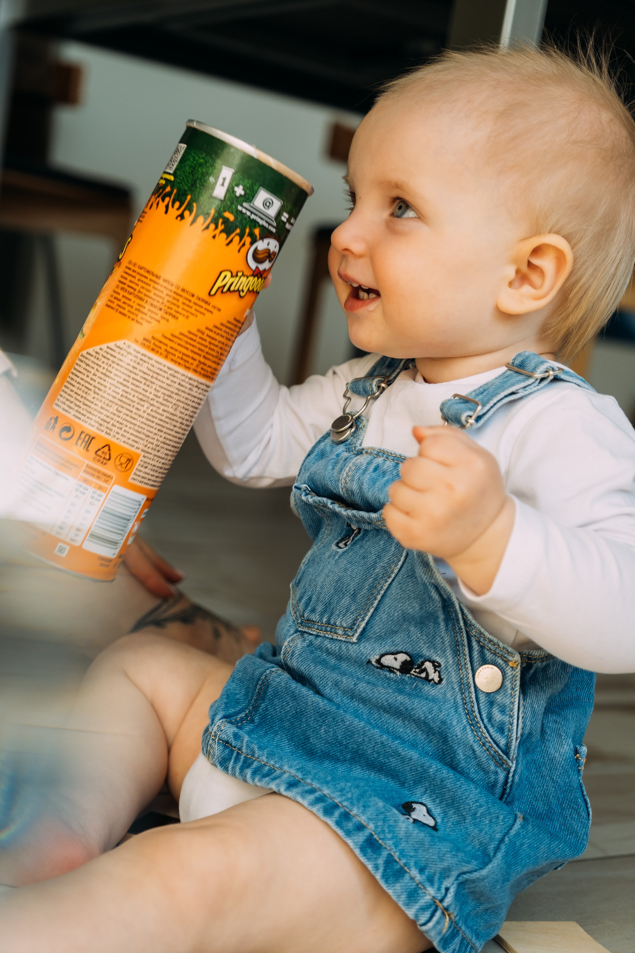 Алёнка и ее маленький зайчик Софи. Сімейний і портретний фотограф у Києві Проценко Алла