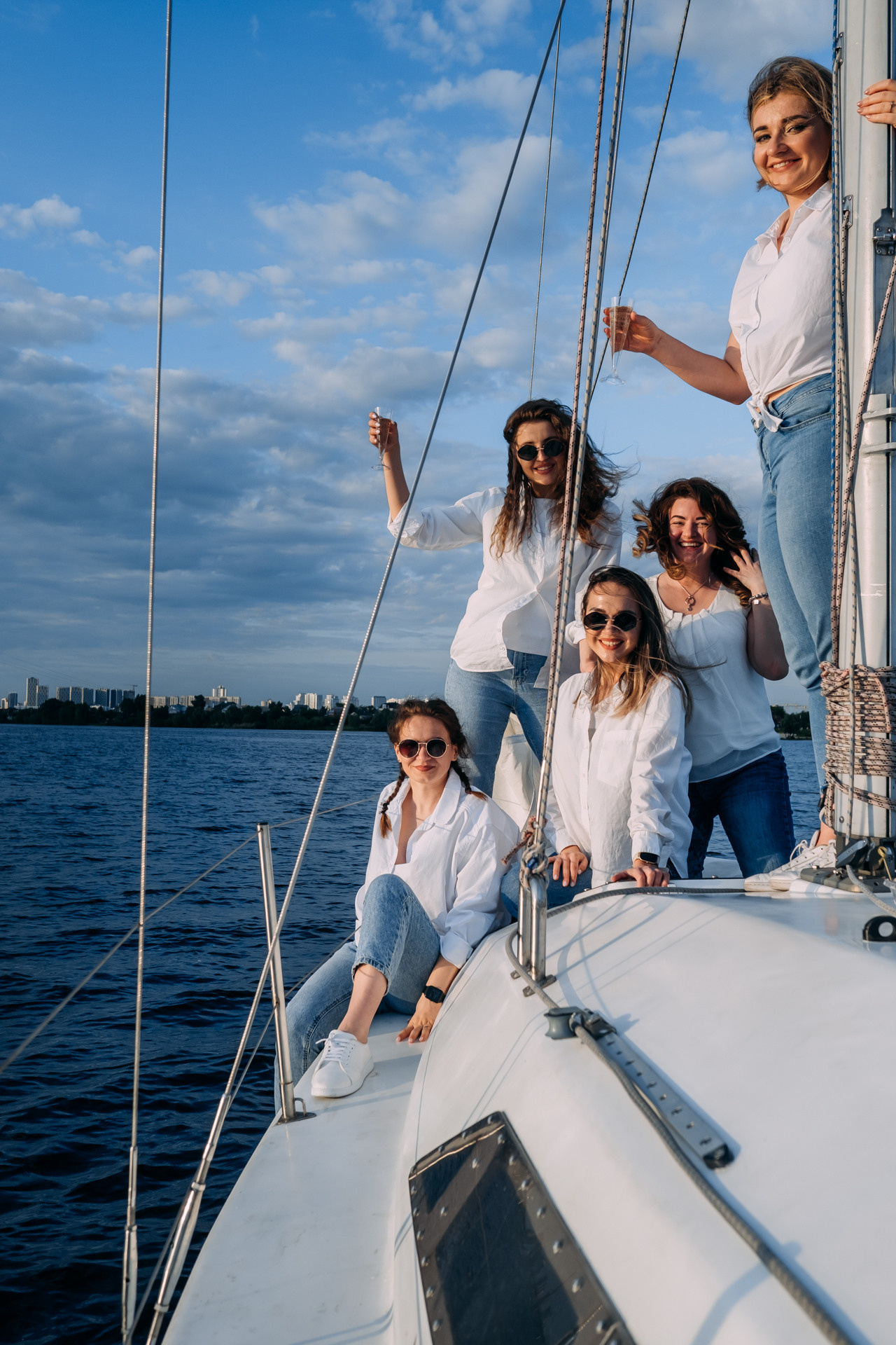 Девичник на яхте для Вишенки. Сімейний і портретний фотограф у Києві Проценко Алла