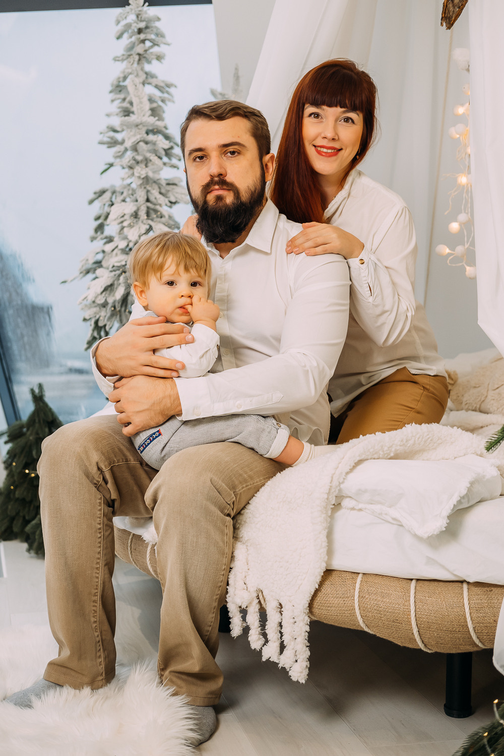 Где-то рядом с облаками. Новогодняя съемка Наташи, Тараса и их малыша. Сімейний і портретний фотограф у Києві Проценко Алла