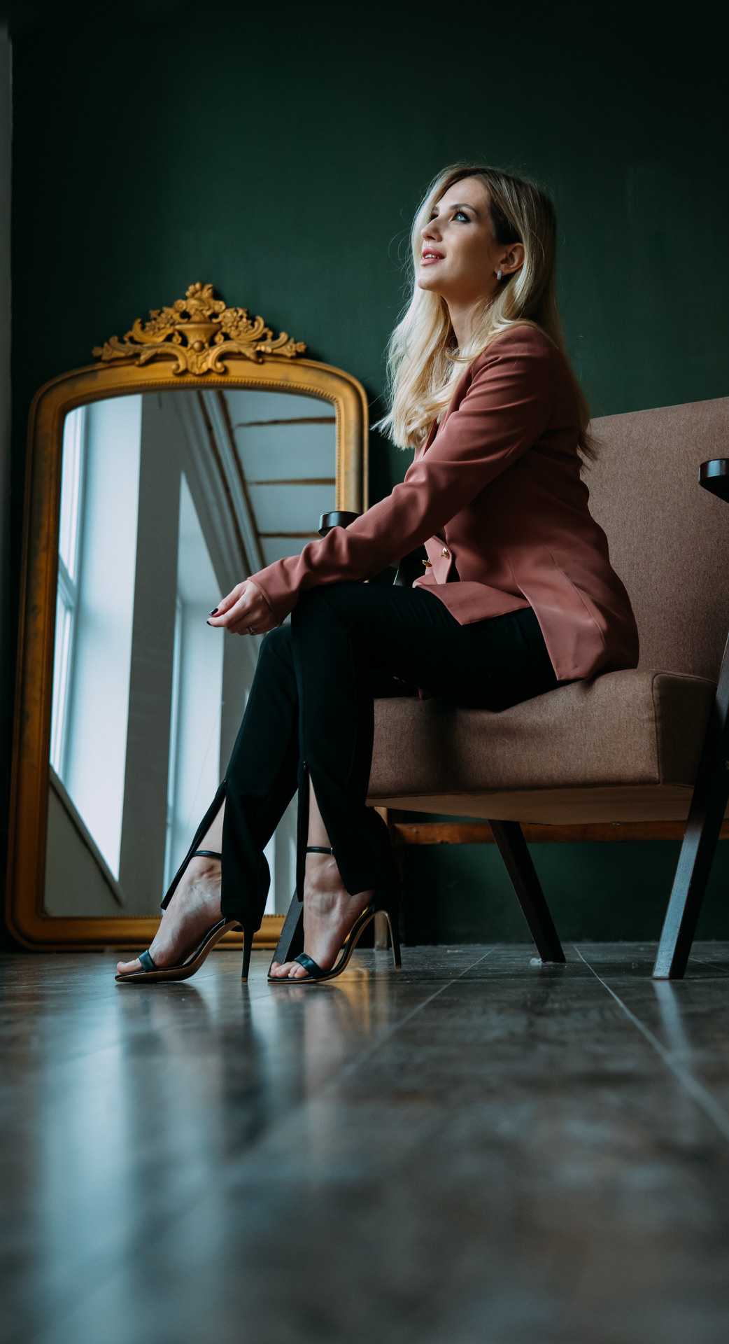 Цветочная фотосессия Иры. Сімейний і портретний фотограф у Києві Проценко Алла