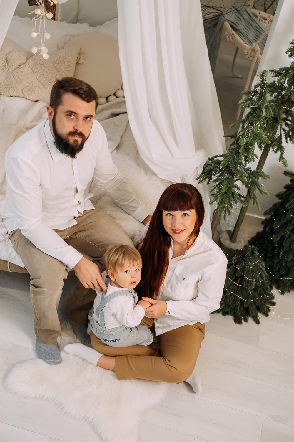 Где-то рядом с облаками. Новогодняя съемка Наташи, Тараса и их малыша. Сімейний і портретний фотограф у Києві Проценко Алла