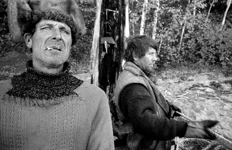 Портрет рыбака из посёлка Курбулик близ посёлка Чивыркуй, Баргузинский район, Бурятия, Россия. Октябрь 2001