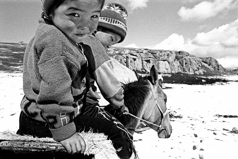 in the vicinity of Lake Song-Köl, Naryn region, Kyrgyzstan. September 2003