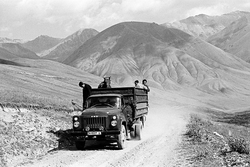 in the vicinity of Lake Song-Köl, Naryn region, Kyrgyzstan. September 2003