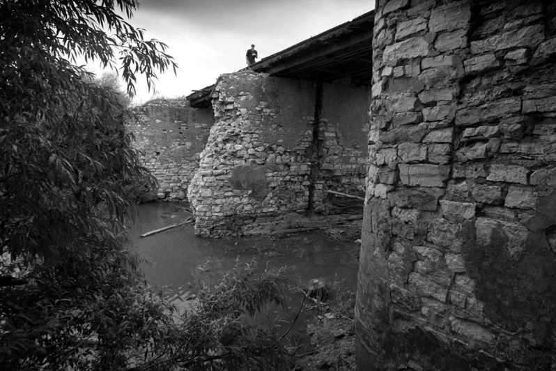 Заброшенная электростанция на Кубне, близ села Комсомольское, Чувашия, Россия. 2016