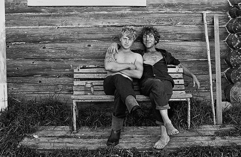 Photo to remember. Two people on a bench, Vologda region, Russian SFSR. July 1984