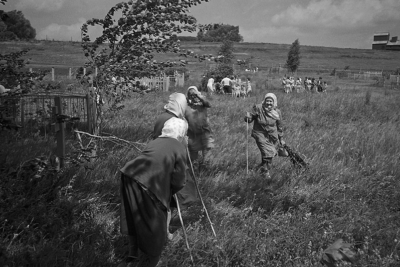 На Троицу, деревня Паново, Зеленодольский район, Татарстан, Россия. 1986