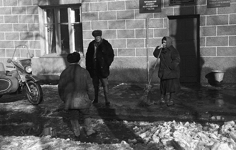 Conversation at the Housing and Utilities Department, Novosibirsk region, Russian SFSR. March 1985