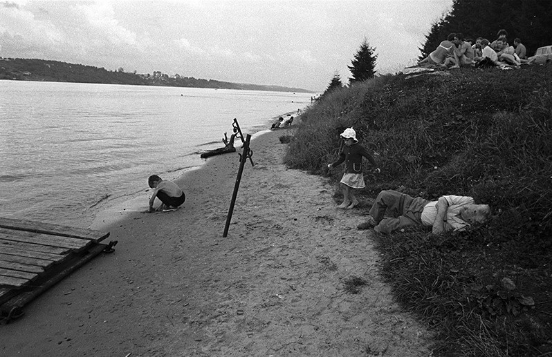 Picnic by the river, Plyos, Privolzhsky district, Ivanovo region, Russian SFSR. July 1983