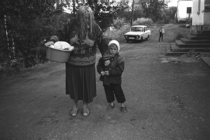 Mother with daughter. From the bath, Plyos, Privolzhsky district, Ivanovo region, Russia. July 2001