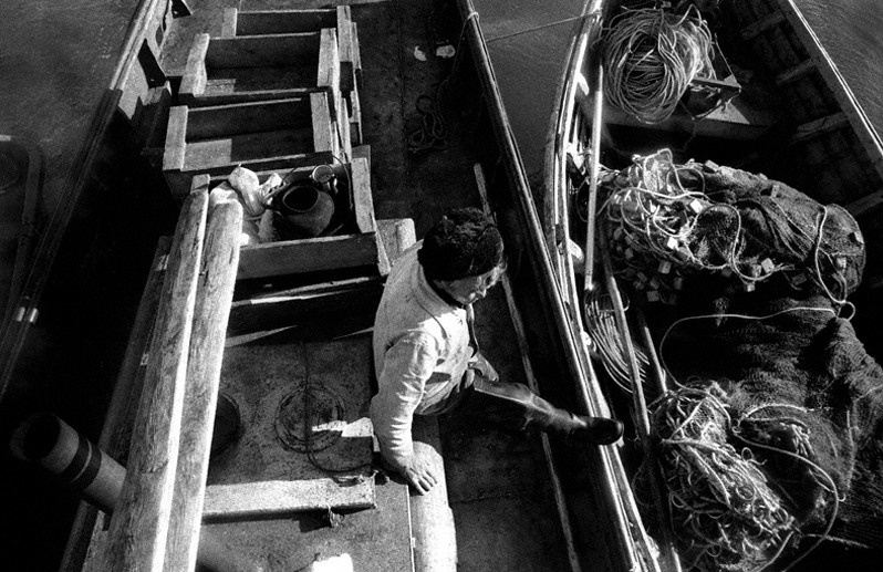 Безымянный берег, посёлок Курбулик, Баргузинский район, Бурятия, Россия. Октябрь 2001