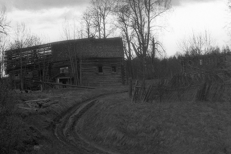 Dead villagev, Pogorelovo village, Chukhloma district, Kostroma region, Russia. May 1992