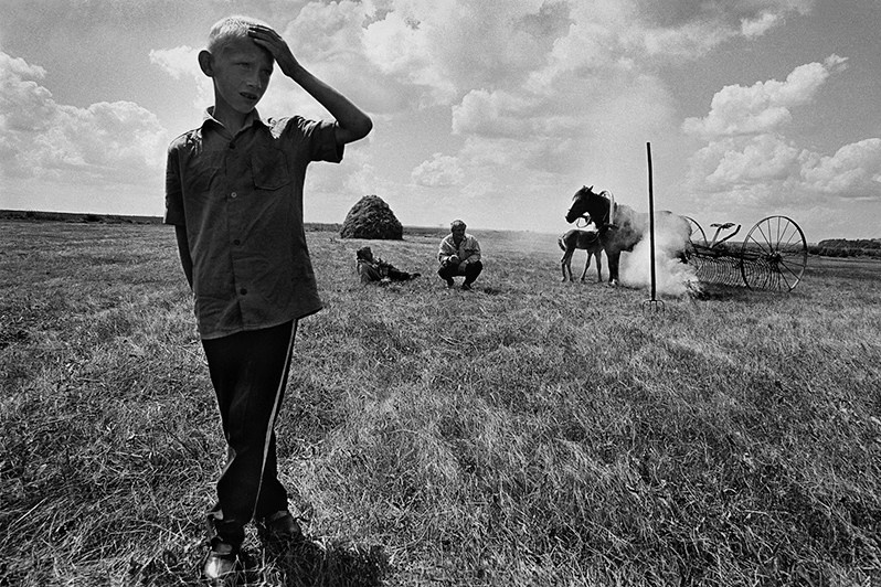 And Quiet Flows the Volga / Evgene Kanaev. Misha Maslennikov. Documentary photography. Odessa