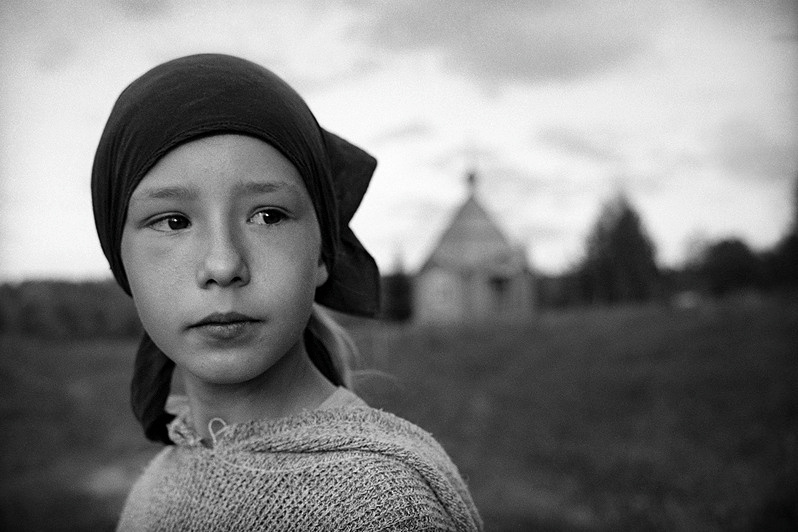 "Behind Shoulders", settlement of Interposelok, Olonets district, Karelia, Russia, August 2005