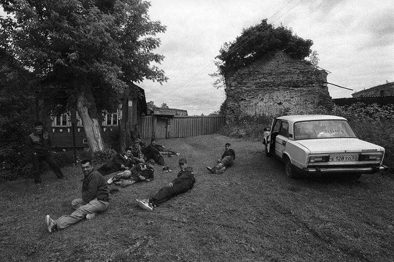 "Rest on the grass near the house №1", village of Radovitsy, Egoryevsk district, Moscow Region, Russia, June 2010