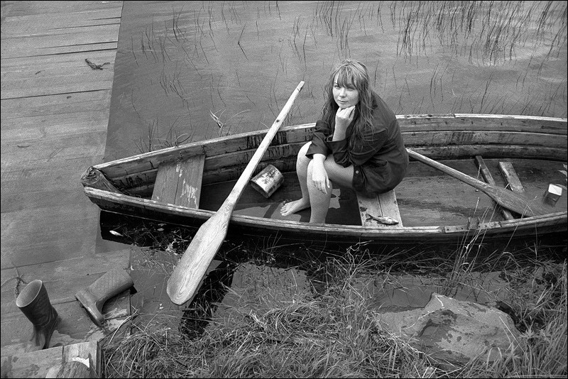 "The girl and the fish", village of Pogost, Pudozh district, Karelia, Russia, August 2007