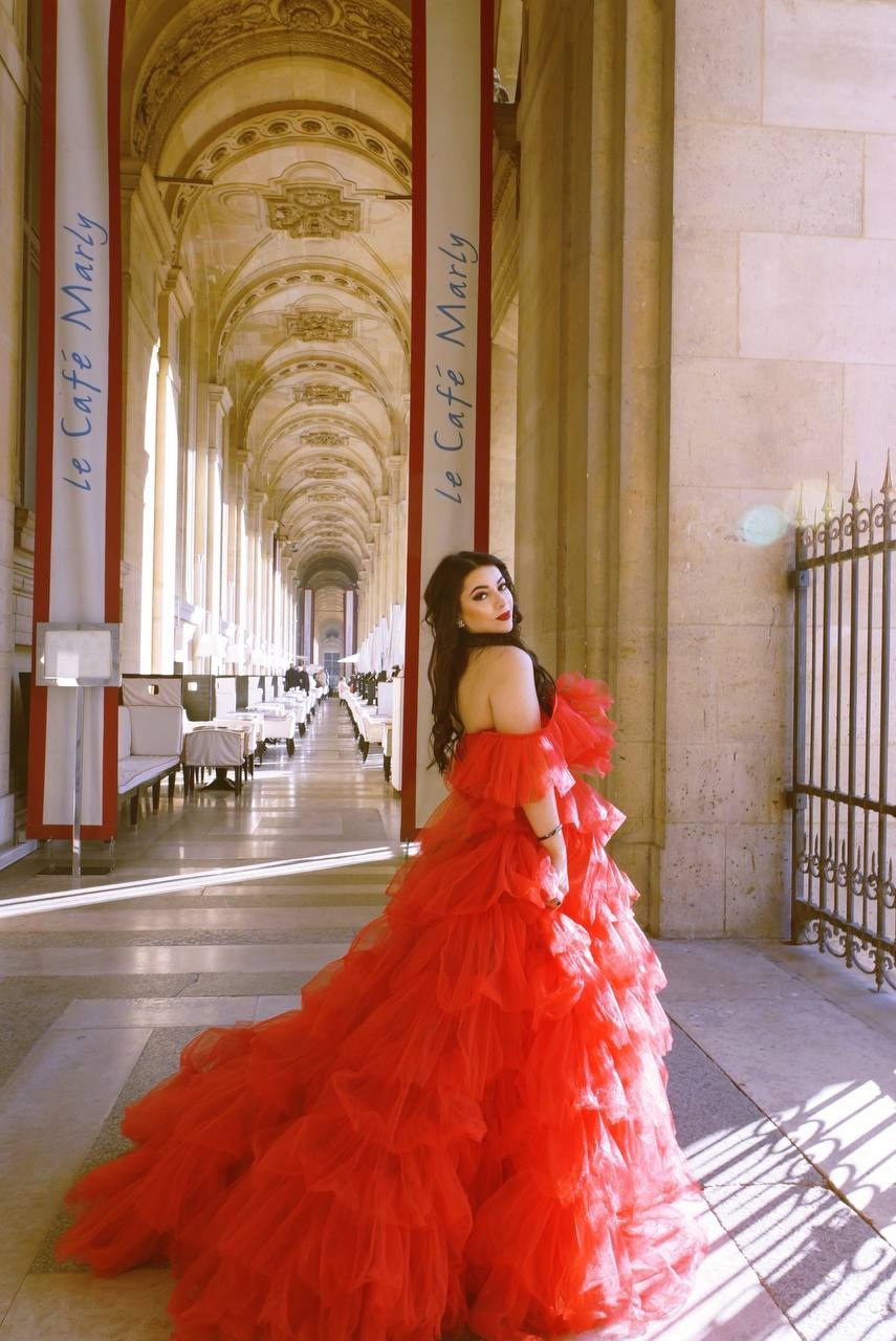 Rent a dress for a photo shoot in Paris