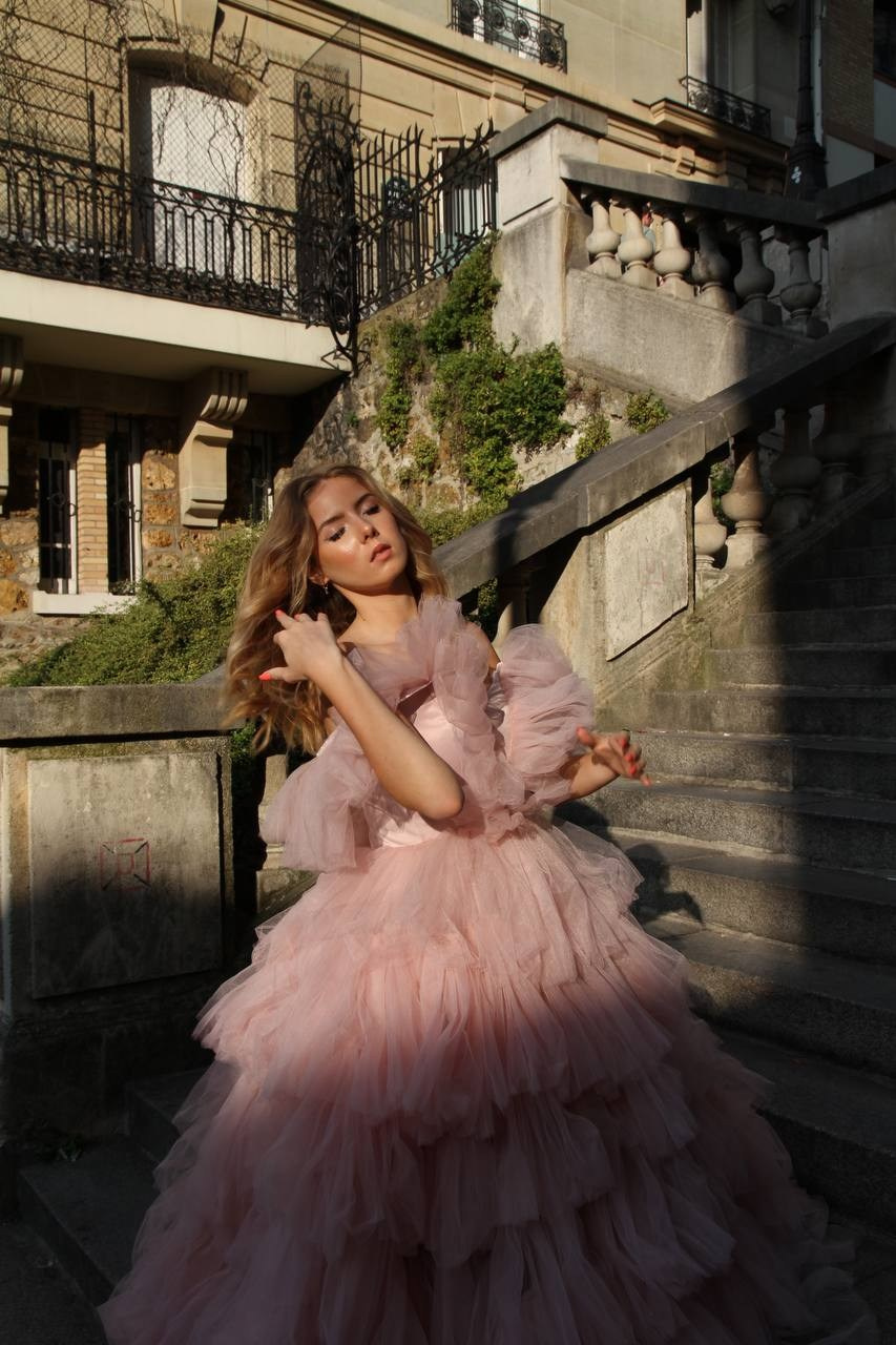 Rent a dress for a photo shoot in Paris