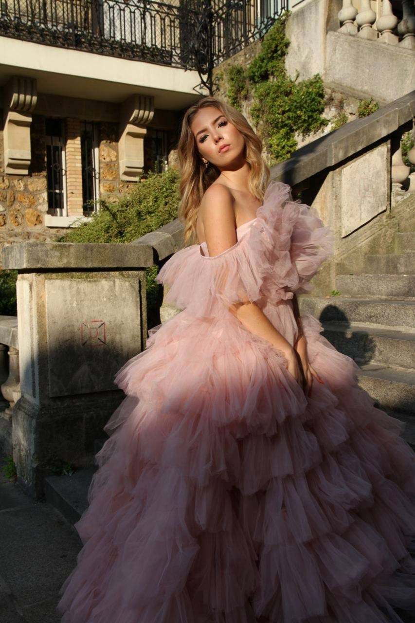 Rent a dress for a photo shoot in Paris