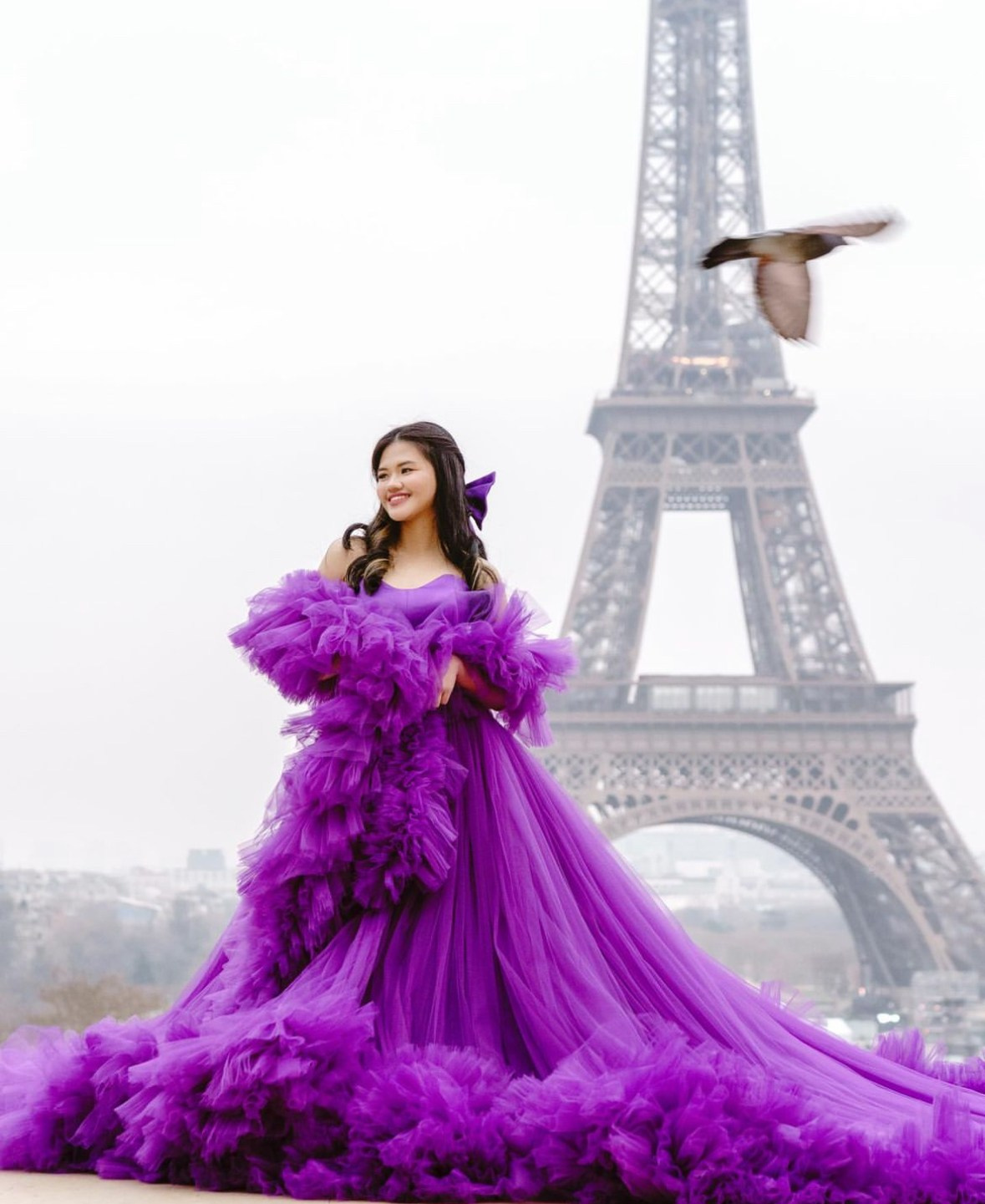 Rent a dress for a photo shoot in Paris
