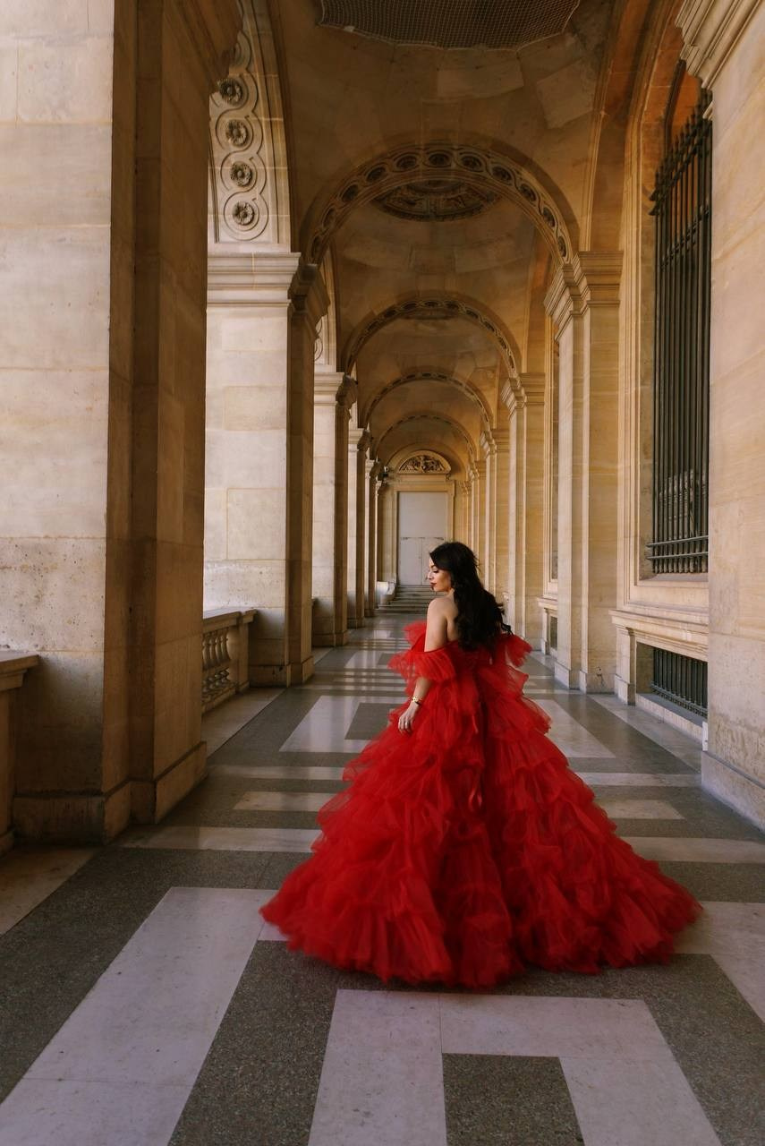 Rent a dress for a photo shoot in Paris