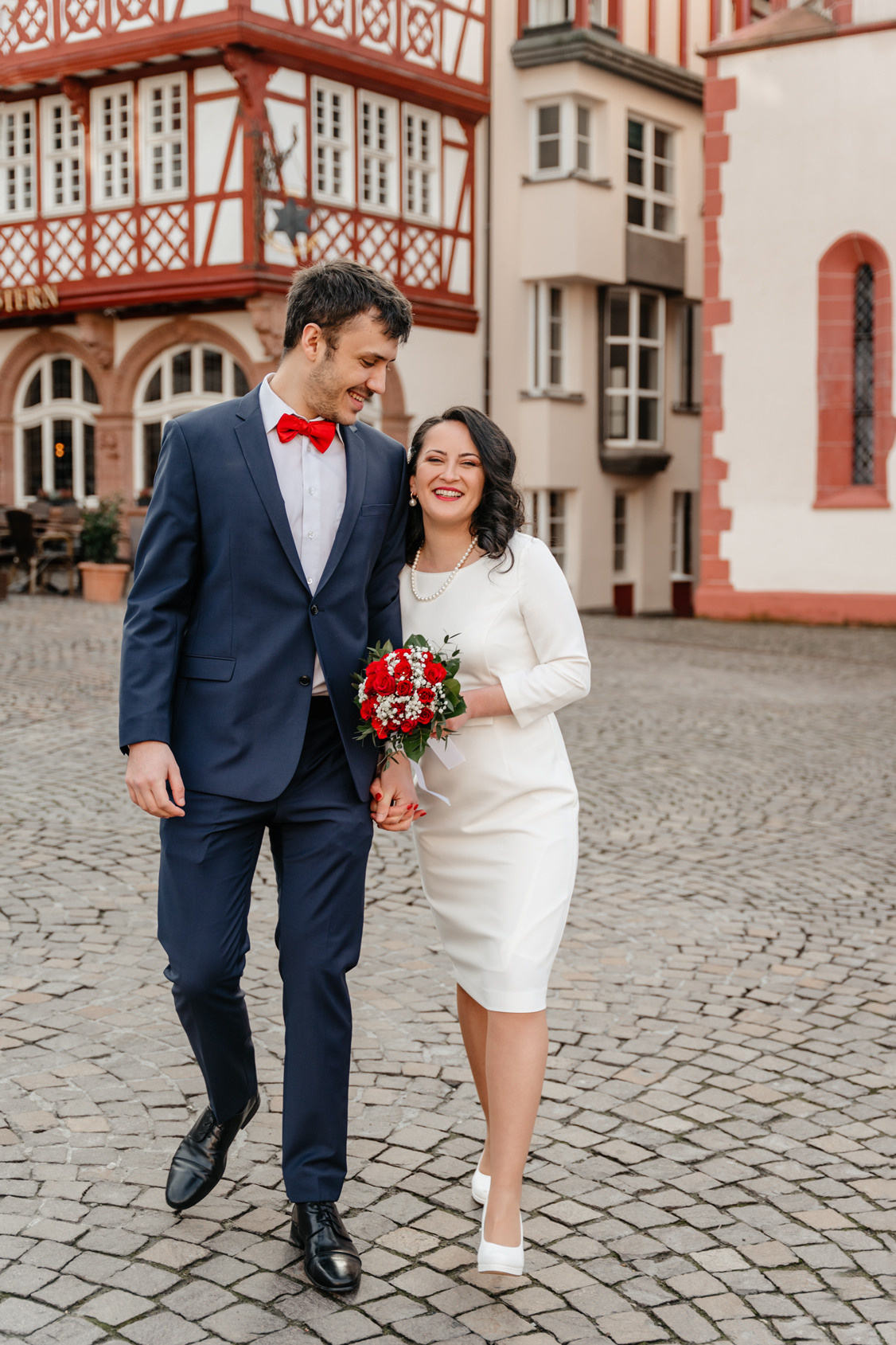 Hochzeit in Frankfurt am Main, standesamtliche Hochzeit Roemer, emotionale Fotos Frankfurt, Hochzeitsfotograf Frankfurt am Main, Hochzeitsreportage Frankfurt