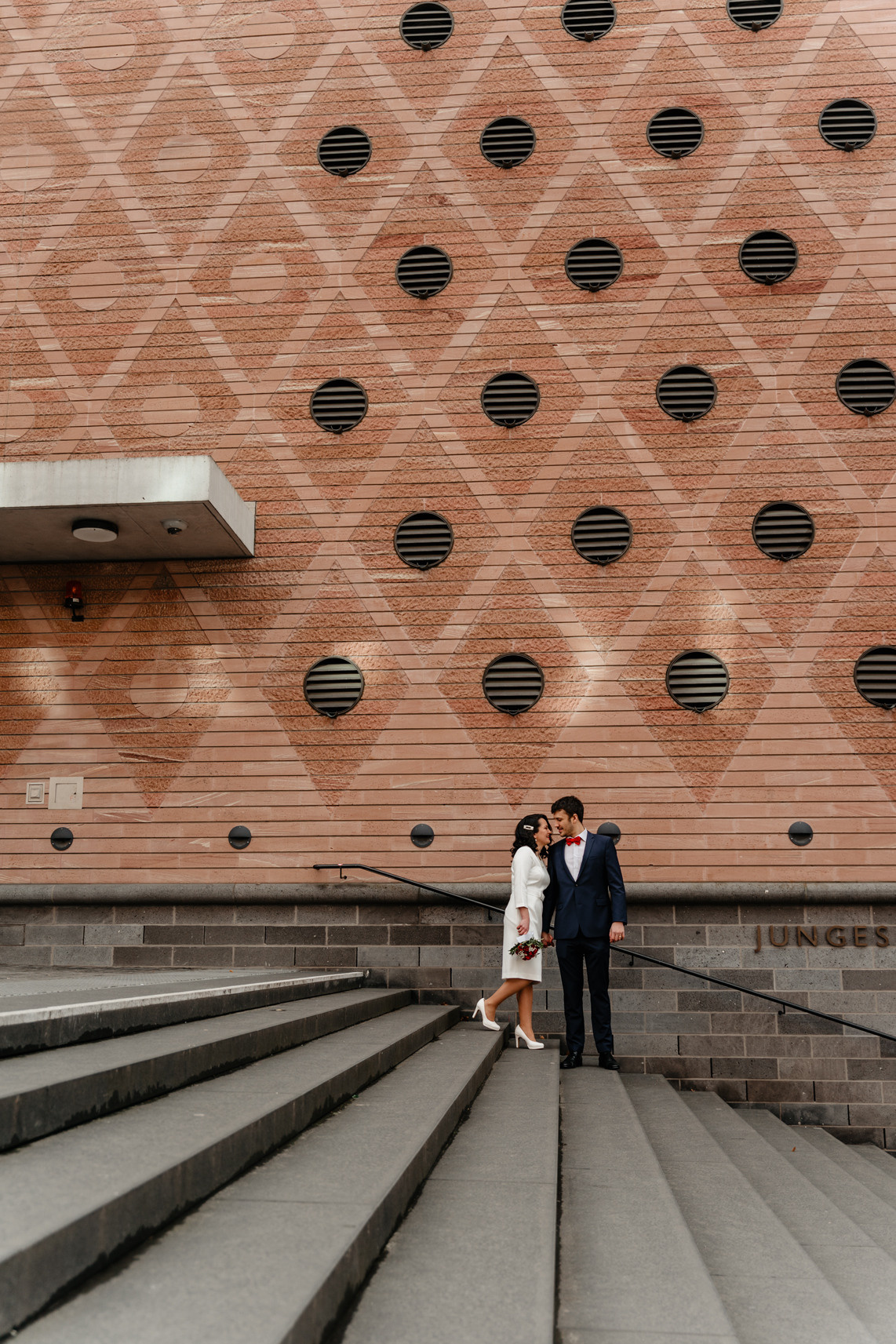 Hochzeit in Frankfurt am Main, standesamtliche Hochzeit Roemer, emotionale Fotos Frankfurt, Hochzeitsfotograf Frankfurt am Main, Hochzeitsreportage Frankfurt