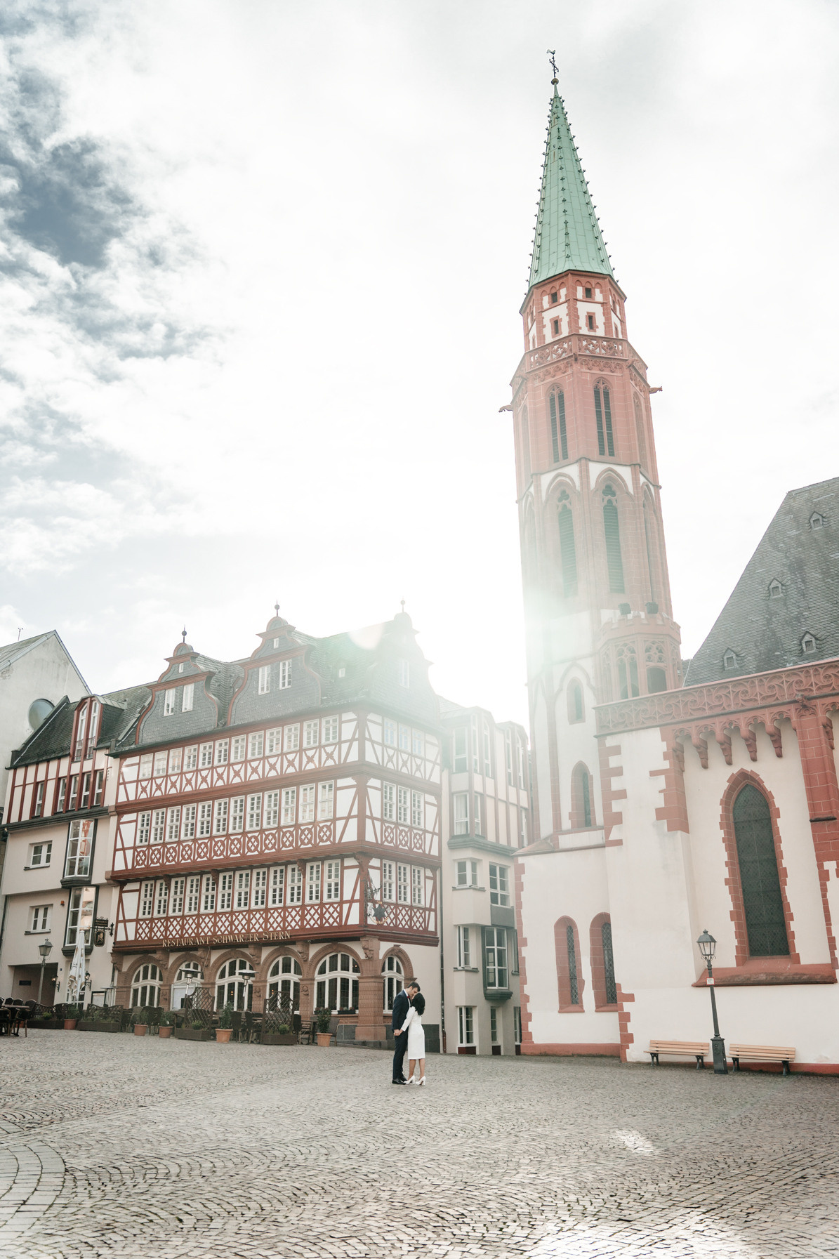 Hochzeit in Frankfurt am Main, standesamtliche Hochzeit Roemer, emotionale Fotos Frankfurt, Hochzeitsfotograf Frankfurt am Main, Hochzeitsreportage Frankfurt