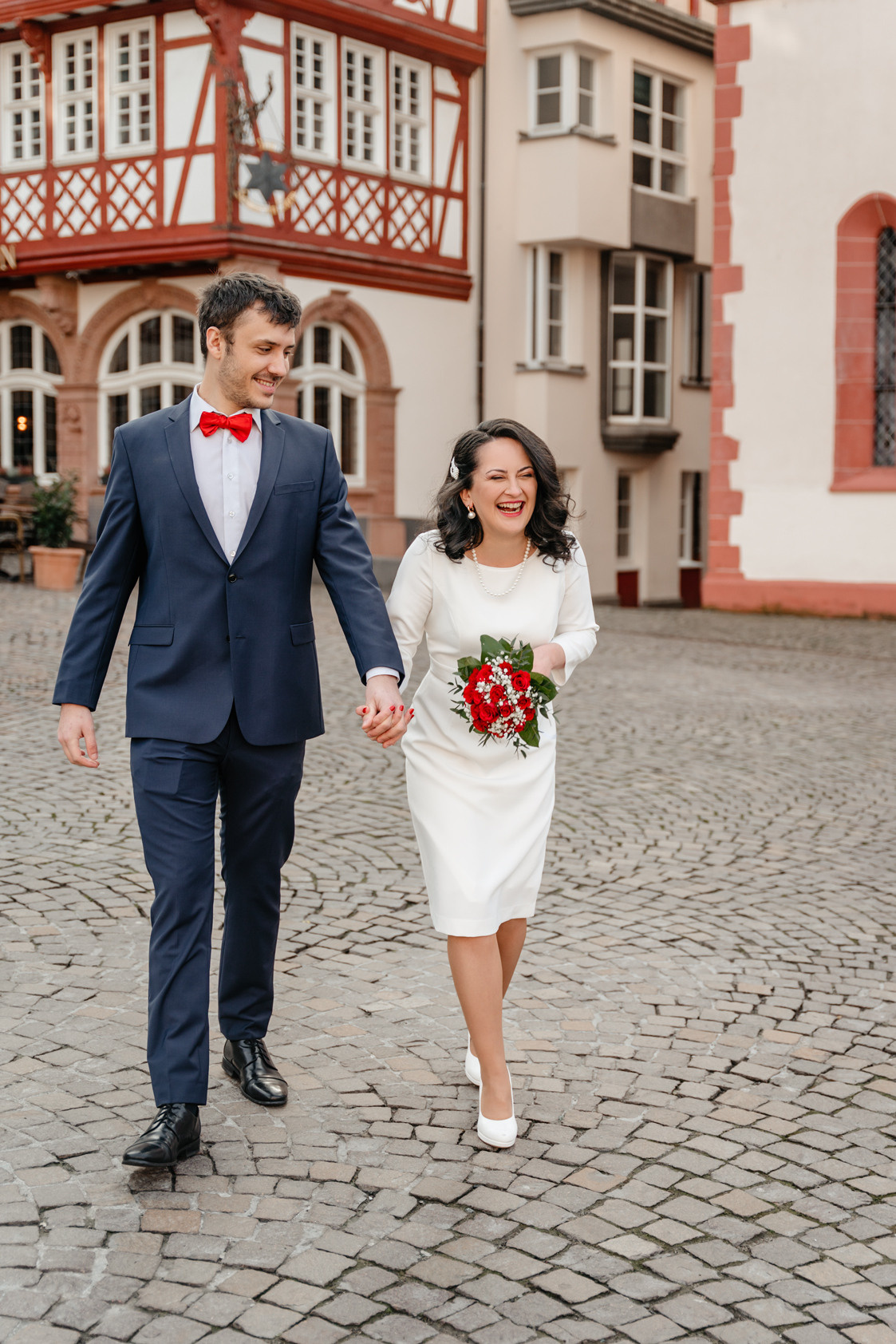 Hochzeit in Frankfurt am Main, standesamtliche Hochzeit Roemer, emotionale Fotos Frankfurt, Hochzeitsfotograf Frankfurt am Main, Hochzeitsreportage Frankfurt