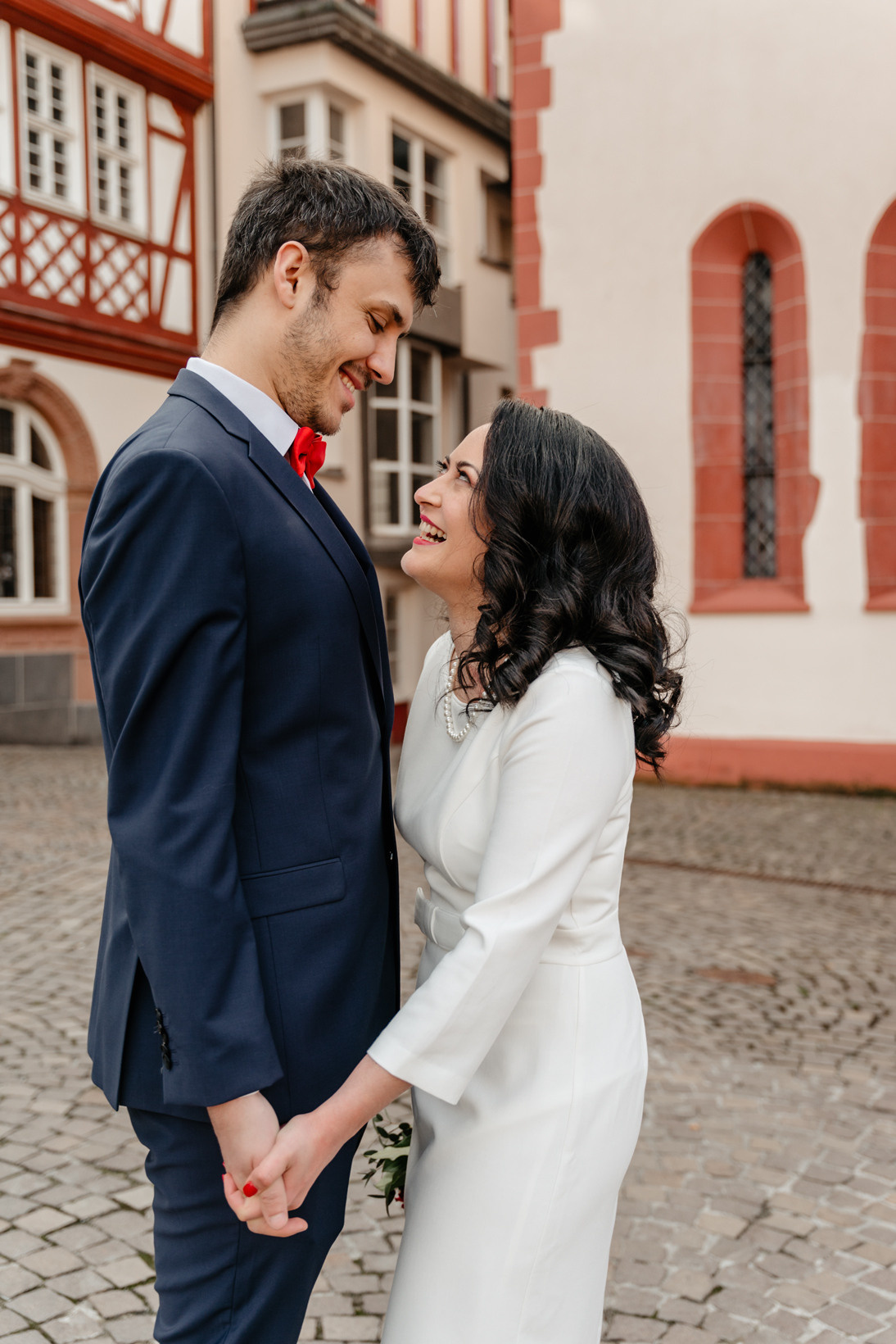 Hochzeit in Frankfurt am Main, standesamtliche Hochzeit Roemer, emotionale Fotos Frankfurt, Hochzeitsfotograf Frankfurt am Main, Hochzeitsreportage Frankfurt