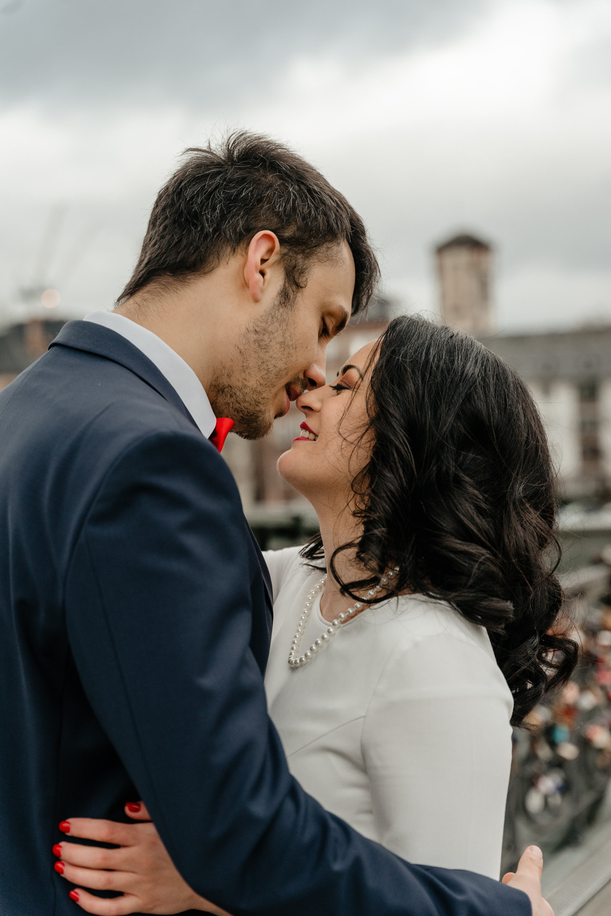 Hochzeit in Frankfurt am Main, standesamtliche Hochzeit Roemer, emotionale Fotos Frankfurt, Hochzeitsfotograf Frankfurt am Main, Hochzeitsreportage Frankfurt