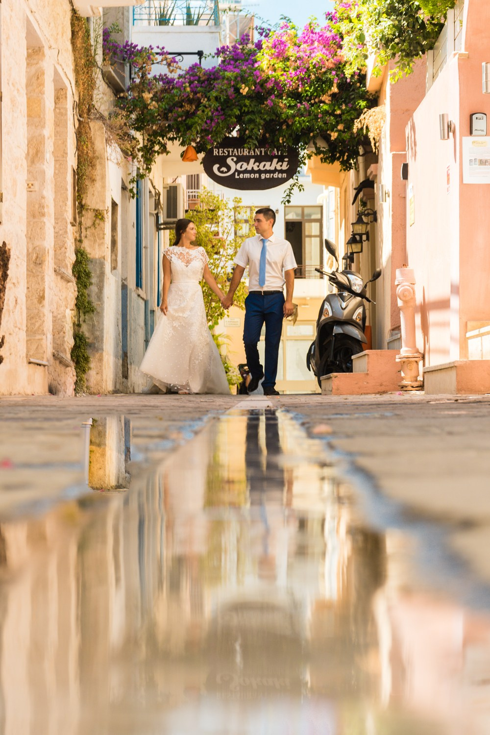 Wedding Archives start 2014. Photographe vidéaste à Santorin|Séances photos de Robe volante Santorin|