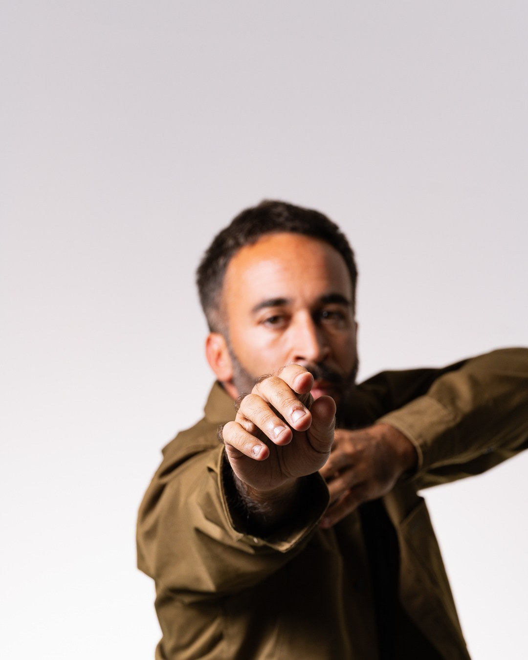 danse-contemporaine-homme-studio-photographe-belgique