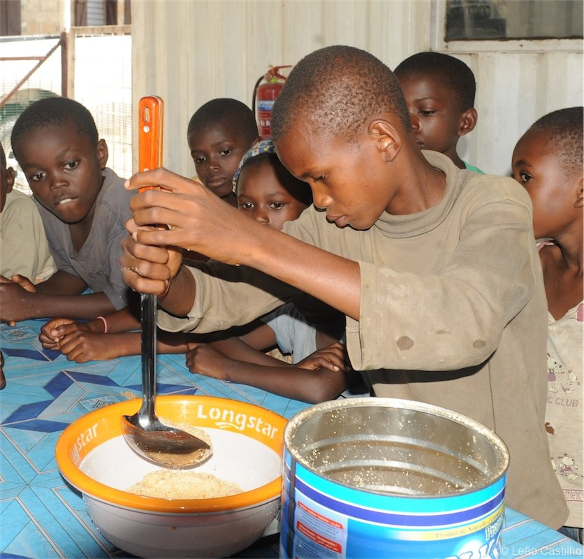 Photos of volunteer work in Congo. Simbahalu