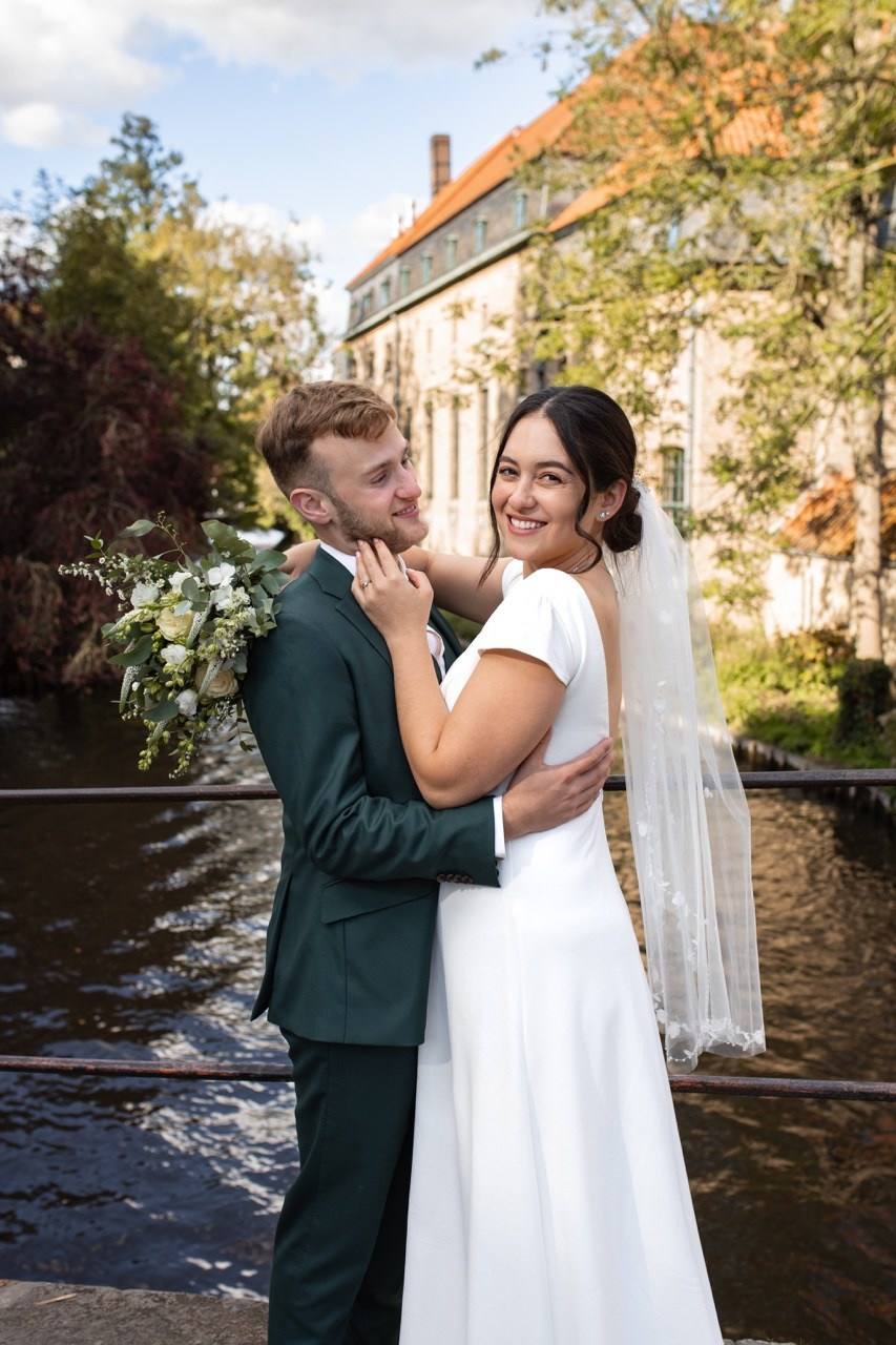 Svatební tým — svatební fotograf a kameraman. Dana Lišková — Empatická fotografka | Introspektivní umělkyně | Neurodivergentní koučka| Zakladatelka Artepy.cz