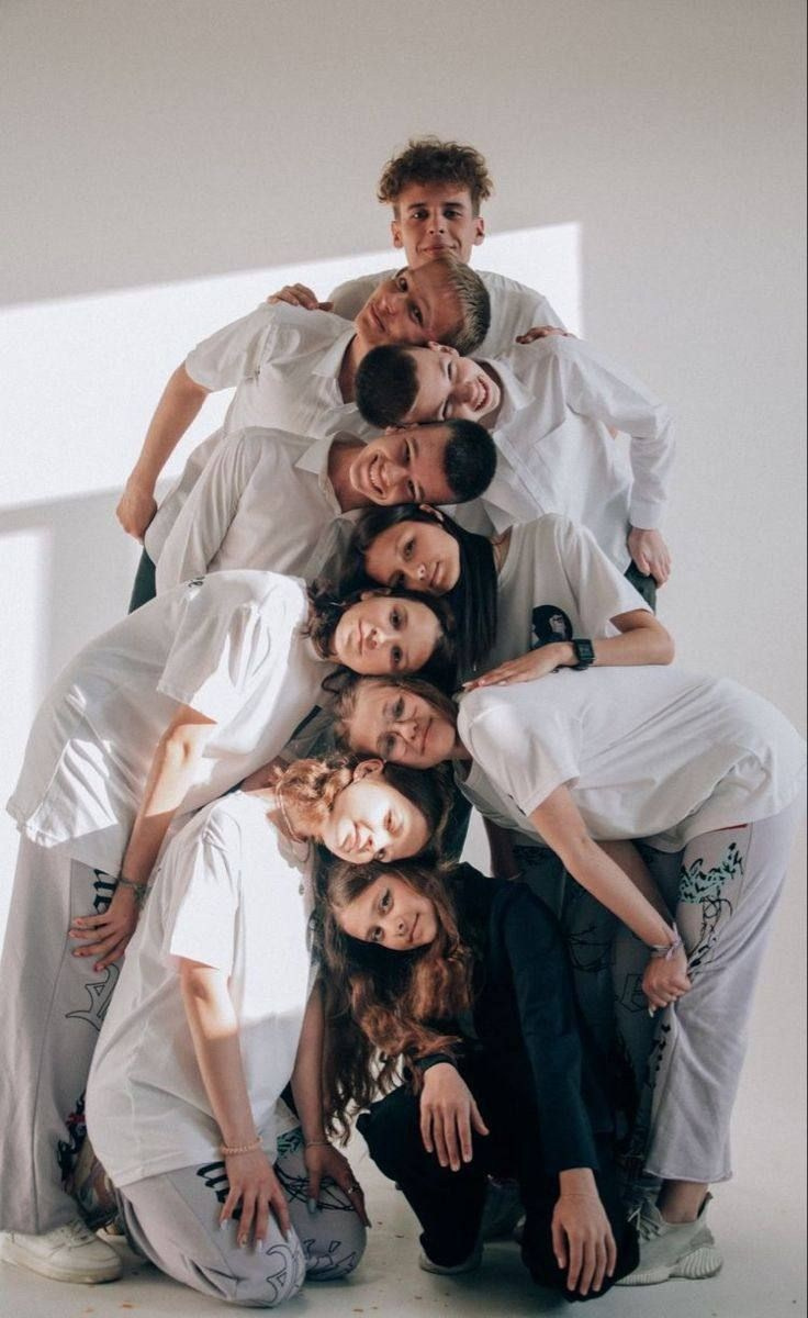 фото выпускников лицейfotografie colectiv clasăколлективное фото классаfoto 9 класс Молдовафото 9 класс Молдоваfoto 12 класс Кишиневфото 12 класс Кишиневfotograf grup școlar Chișinăuшкольный фотограф групповые фото