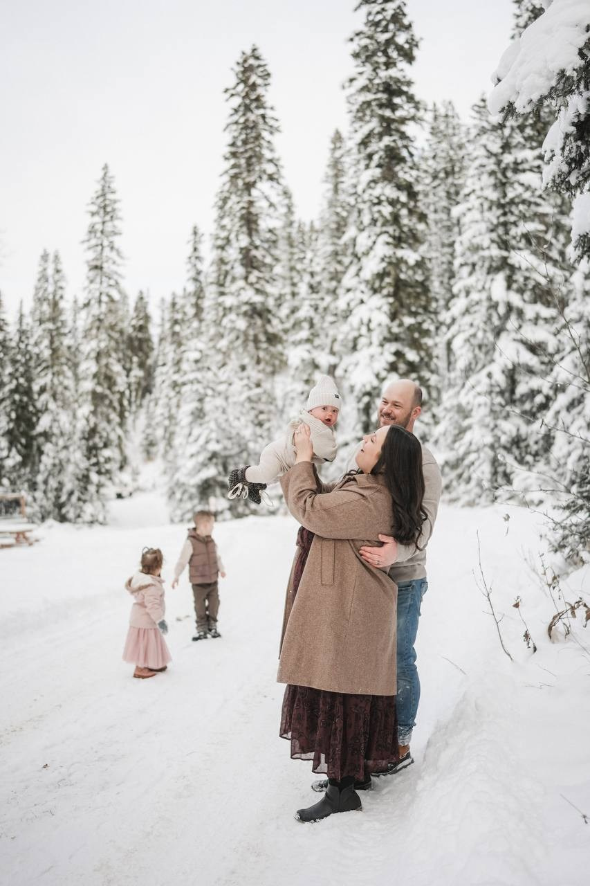 Services. Pashynska Photography | Calgary Wedding & Family Photographer