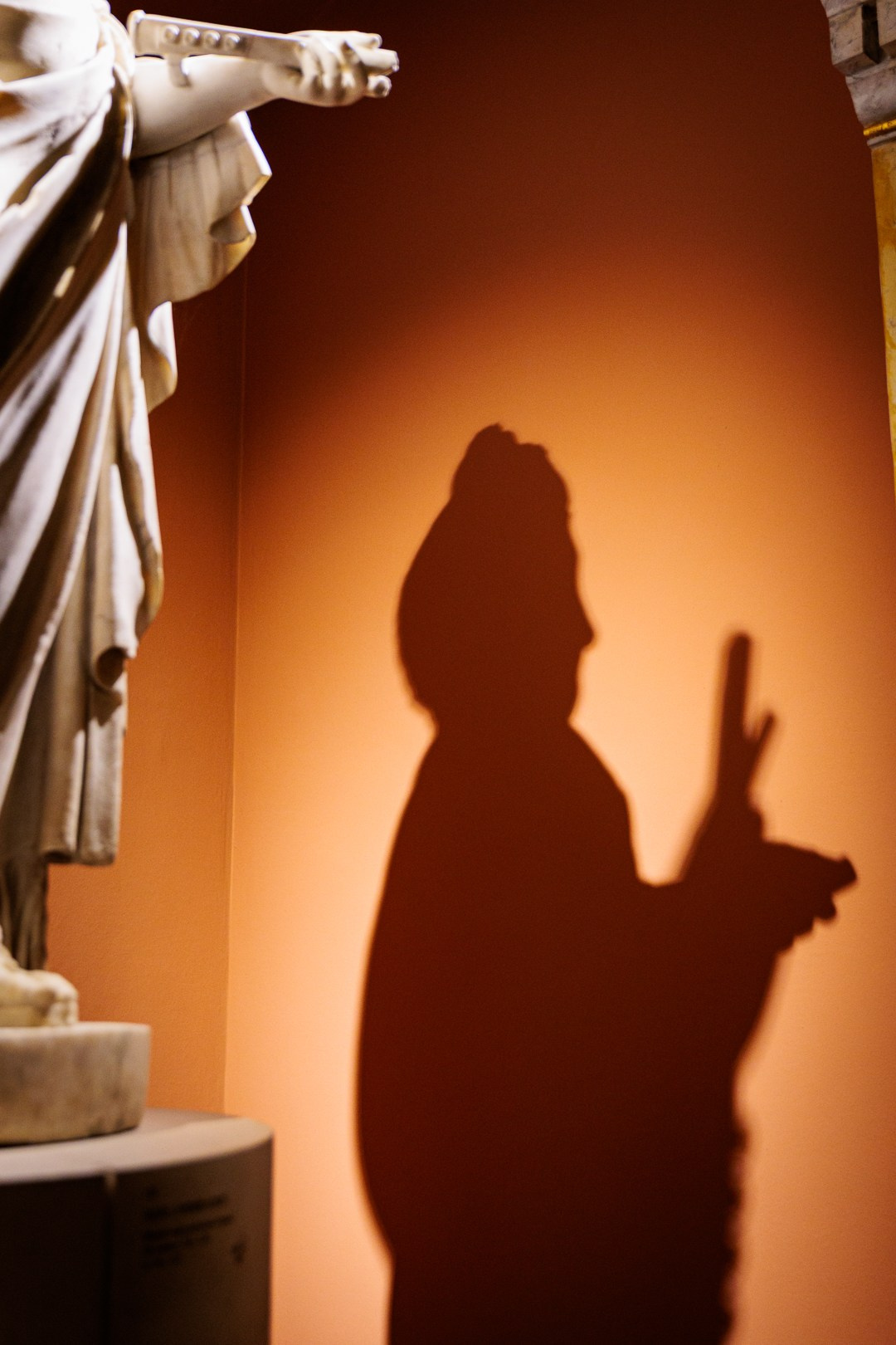 Vienna Museum Photography is a photography series by photographer Namir Čomaga, presenting museum interiors, classical sculptures and historical paintings through architectural and fine art photography.The photographs were created in Vienna, Austria, documenting the rich artistic heritage of the city through museum halls, monumental staircases and carefully curated art collections.This gallery is part of the author’s photography portfolio focusing on architectural photography, museum photography, cultural heritage photography and European city photography.