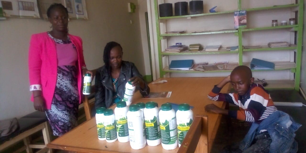 Grow Peat Organic Farming Training Crops and Sustainable Agriculture. Boost Plant Growth with Organic Fertilizers: Our Effective Solution